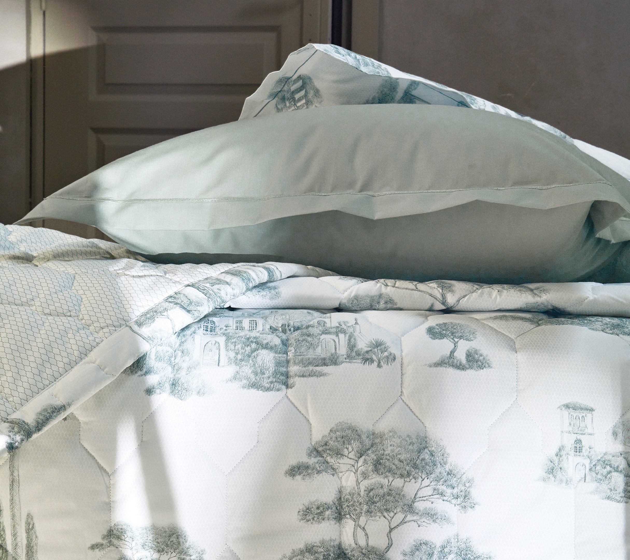 Постельное белье Blanc des Vosges Promenade Sauge евро 200х220 перкаль