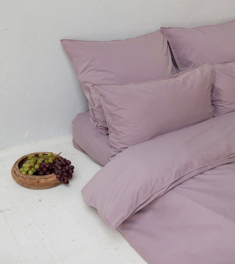 Простыня на резинке Luxberry Soft Silk Sateen 160x200х30 в тубусе, сатин
