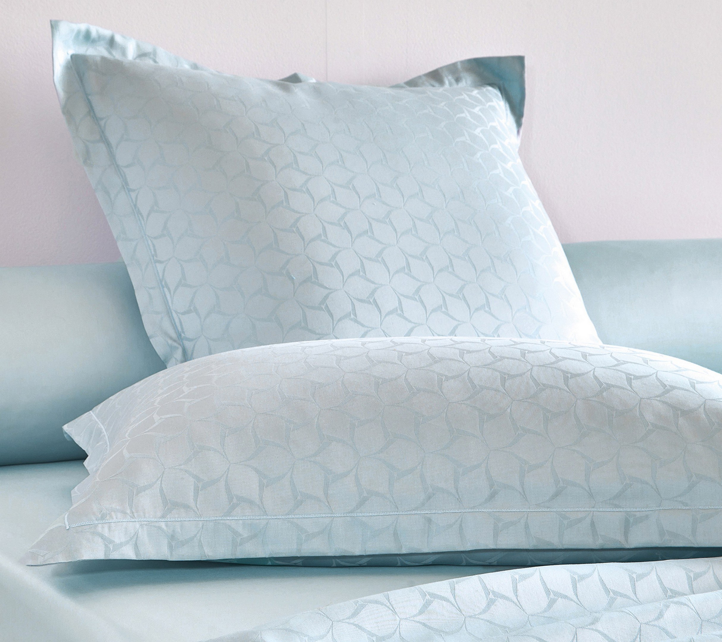 Постельное белье Blanc des Vosges Eole Glacier евро 200х220 сатин-жаккард