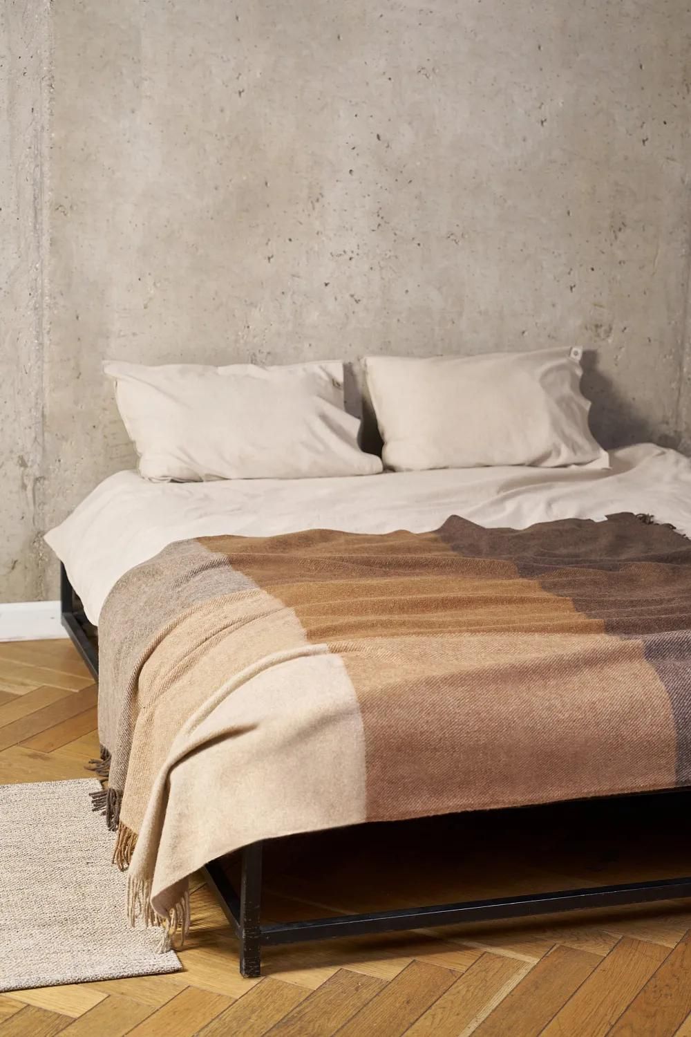 Плед шерстяной Luxberry Woolen Beige 150х200 бежево-коричневый
