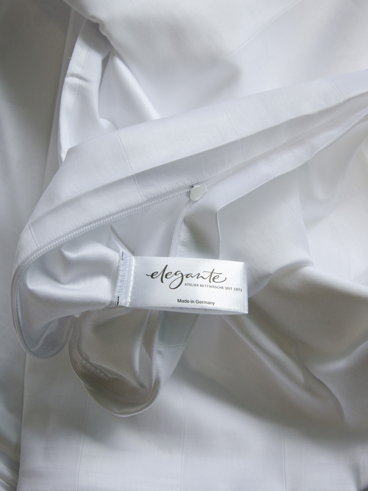 Пододеяльник Elegante Noblesse 220х240 мако-атлас жаккард