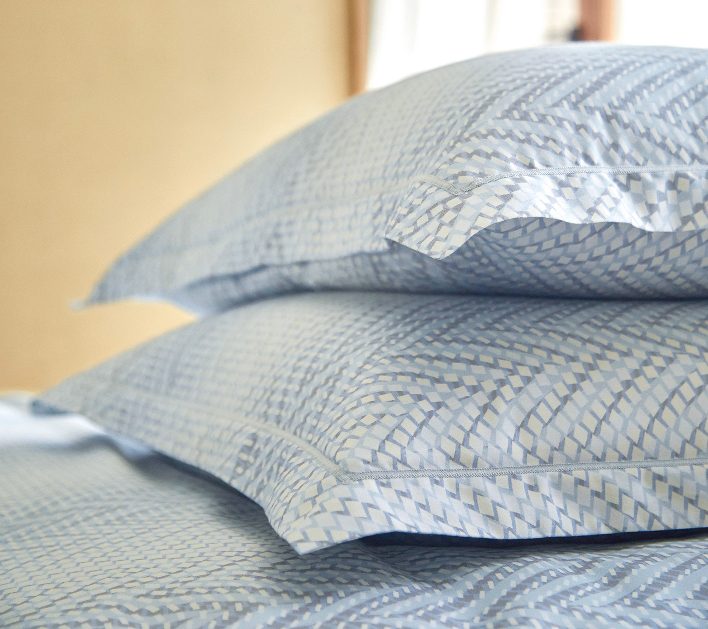 Постельное белье Blanc des Vosges Gravity Bleu Celeste евро 200х220 хлопок сатин