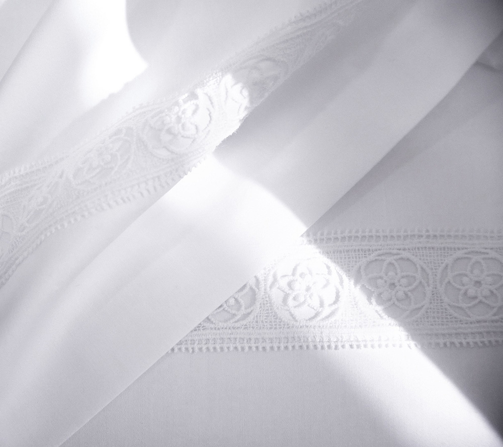 Постельное белье Blanc des Vosges Heritage Blanc евро 200х220 сатин с кружевом