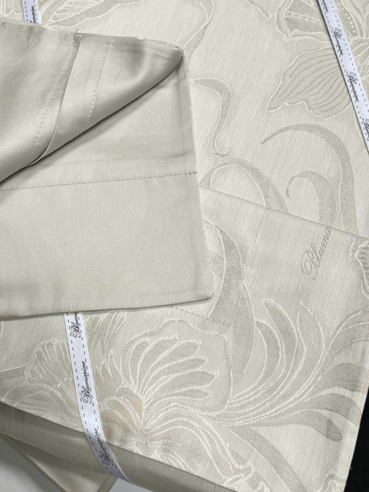 Постельное белье Blumarine Laperla Sahara евро 200х220 сатин жаккард