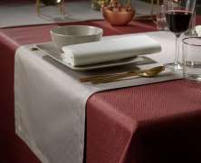Скатерть Curt Bauer Riga Rubin 160х250 бордовая - фото 1