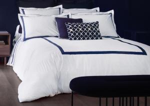 Постельное белье Blanc des Vosges Egerie Bleu Corinthe евро 200х220 перкаль - основновное изображение